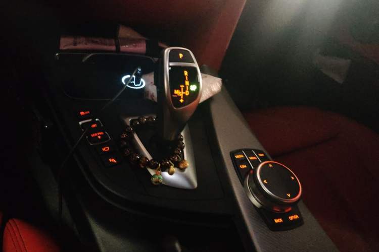 Used BMW 4 Series 2019 425i Gran Coupe M Sport Night Edition Gear Lever