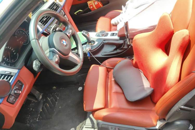 Used BMW 4 Series 2019 425i Convertible M Sport Package Left Front Seat