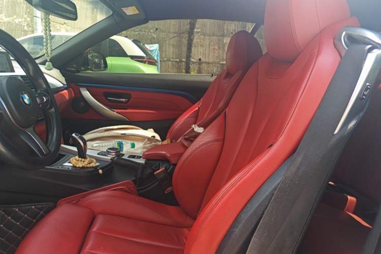 Used BMW 4 Series 2019 425i Convertible M Sport Package Left Front Seat