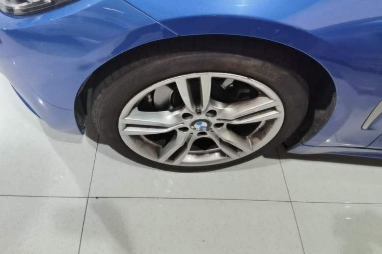 Used BMW 4 Series 2019 425i Gran Coupe M Sport Package Left Front Wheel Hub
