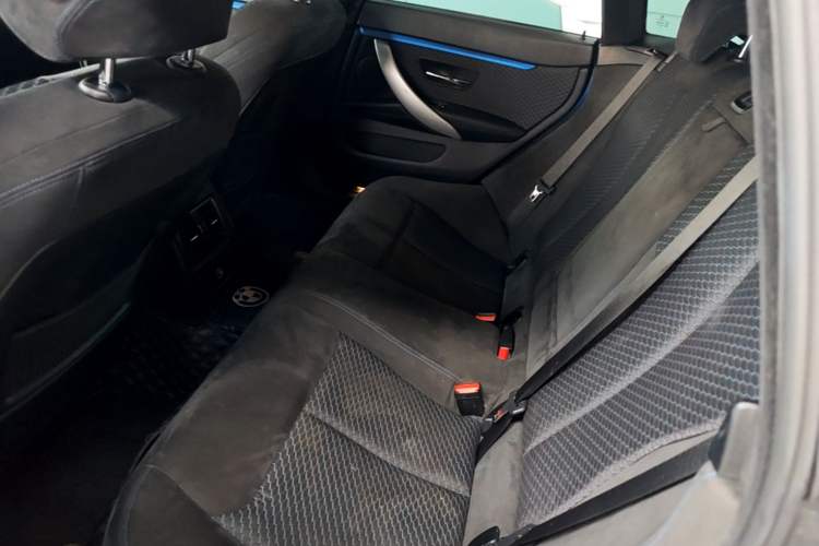 Used BMW 4 Series 2019 425i Gran Coupe M Sport Package Left Rear Seat