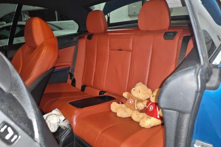 Used BMW 4 Series 2019 425i Convertible M Sport Package Left Rear Seat