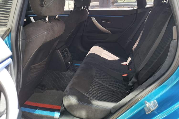 Used BMW 4 Series 2019 425i Gran Coupe M Sport Package Left Rear Seat