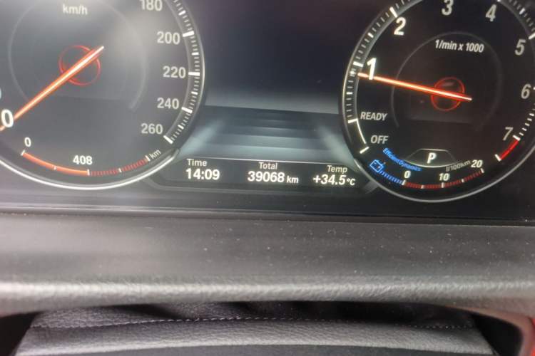 Used BMW 4 Series 2019 425i Convertible M Sport Package Odometer Close Up