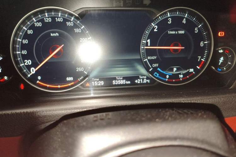 Used BMW 4 Series 2019 425i Convertible M Sport Package Odometer Close Up