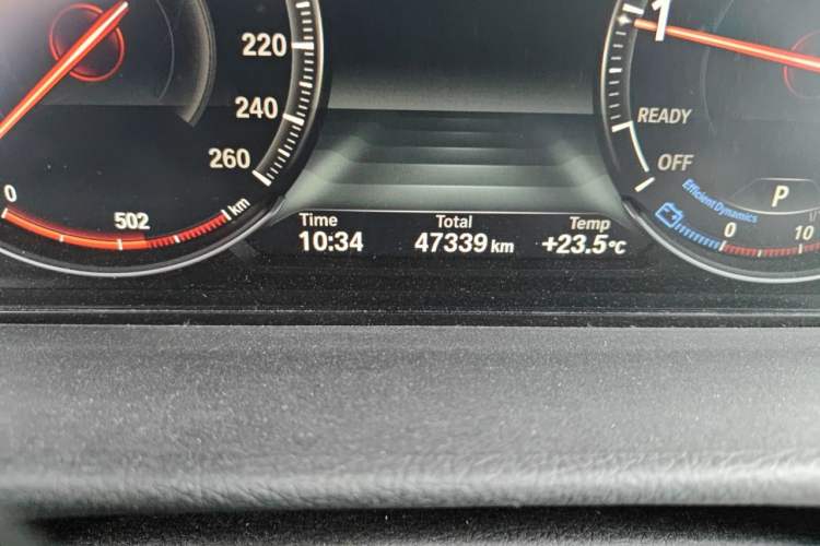 Used BMW 4 Series 2019 425i M Sport Package Odometer Close Up