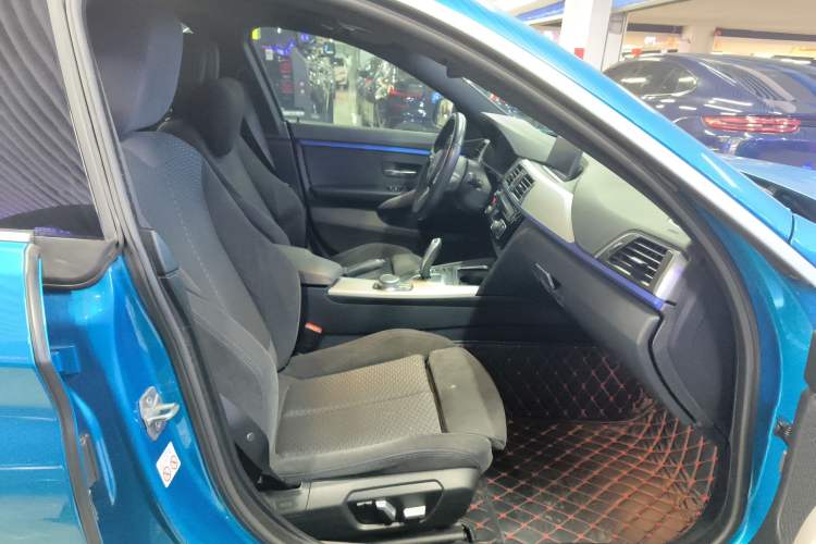 Used BMW 4 Series 2019 425i Gran Coupe M Sport Package Right Front Seat