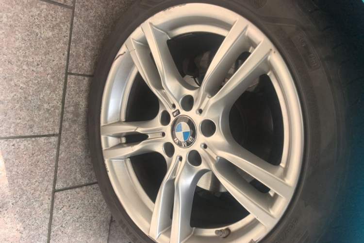 Used BMW 4 Series 2019 425i Gran Coupe M Sport Night Edition Right Front Wheel Hub