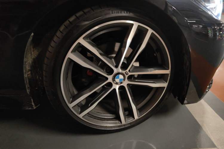 Used BMW 4 Series 2019 425i Gran Coupe M Sport Package Right Front Wheel Hub