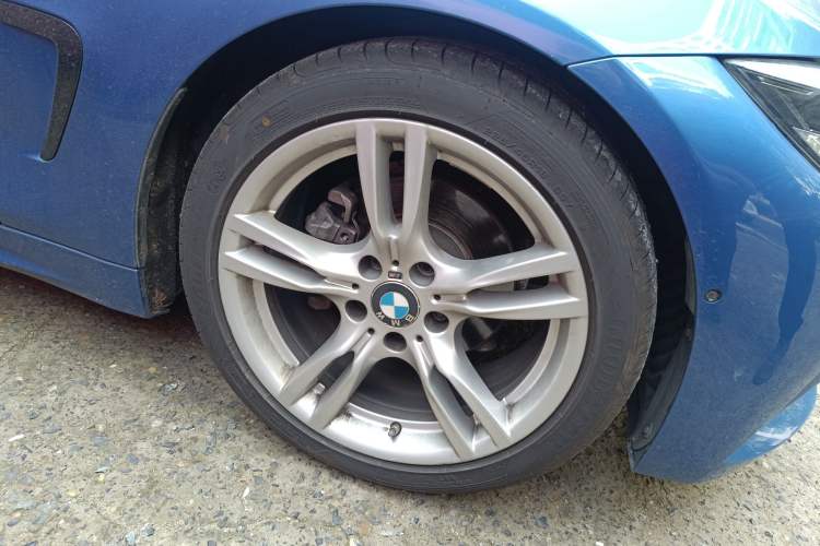 Used BMW 4 Series 2019 425i M Sport Night Edition Right Front Wheel Hub