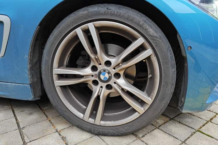 Used BMW 4 Series 2019 425i M Sport Package Right Front Wheel Hub