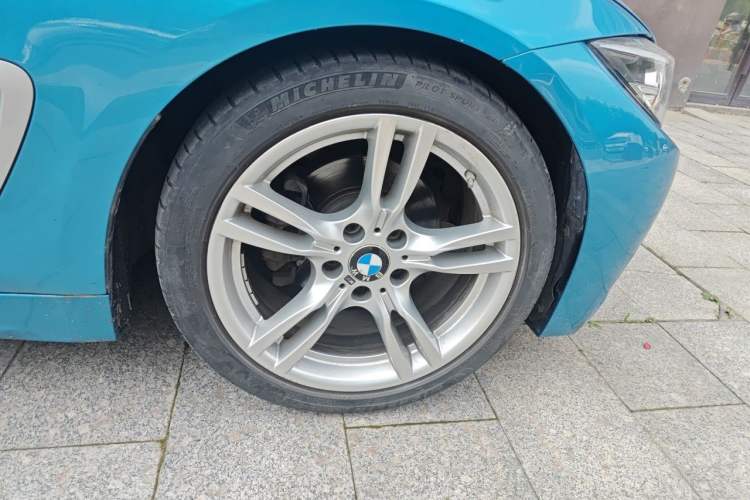 Used BMW 4 Series 2019 425i Gran Coupe M Sport Package Right Front Wheel Hub