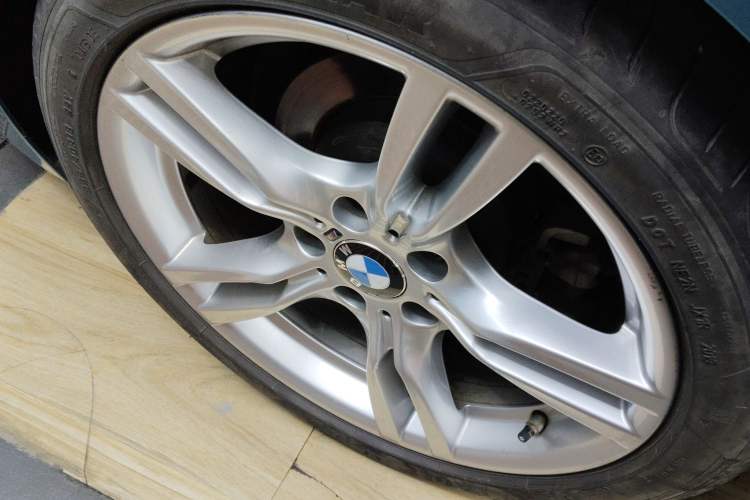Used BMW 4 Series 2019 425i Gran Coupe M Sport Package Right Rear Wheel Hub