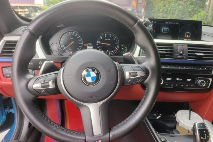 Used BMW 4 Series 2019 425i Convertible M Sport Package Steering Wheel