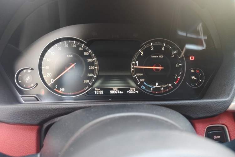 Used BMW 4 Series 2019 425i M Sport Night Edition Odometer Close Up