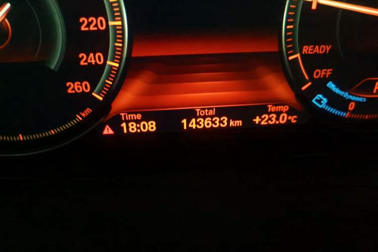 Used BMW 4 Series 2019 425i M Sport Package Odometer Close Up
