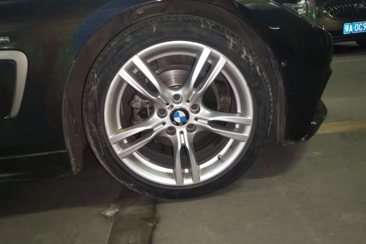 Used BMW 4 Series 2019 425i M Sport Package Right Front Wheel Hub