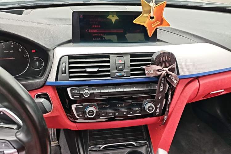 Used BMW 4 Series 2019 425i M Sport Night Edition Audio And AC Panel
