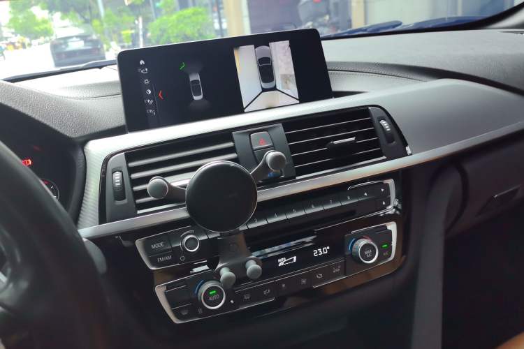 Used BMW 4 Series 2019 425i Convertible M Sport Night Edition Audio And AC Panel