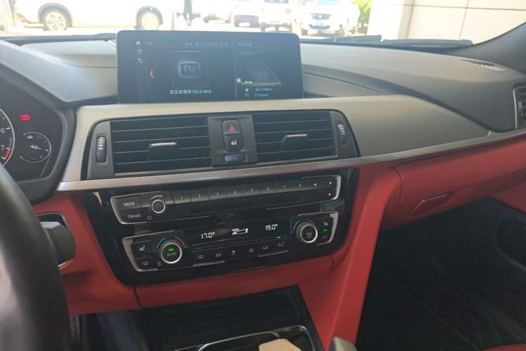Used BMW 4 Series 2019 425i Gran Coupe M Sport Night Edition Audio And AC Panel