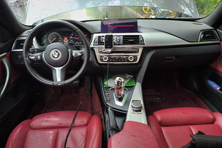 Used BMW 4 Series 2019 425i Gran Coupe M Sport Package Center Console