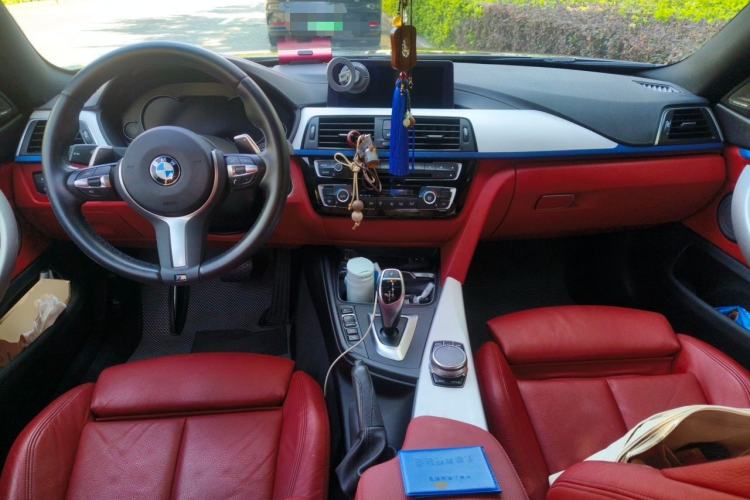 Used BMW 4 Series 2019 425i Gran Coupe M Sport Night Edition Center Console