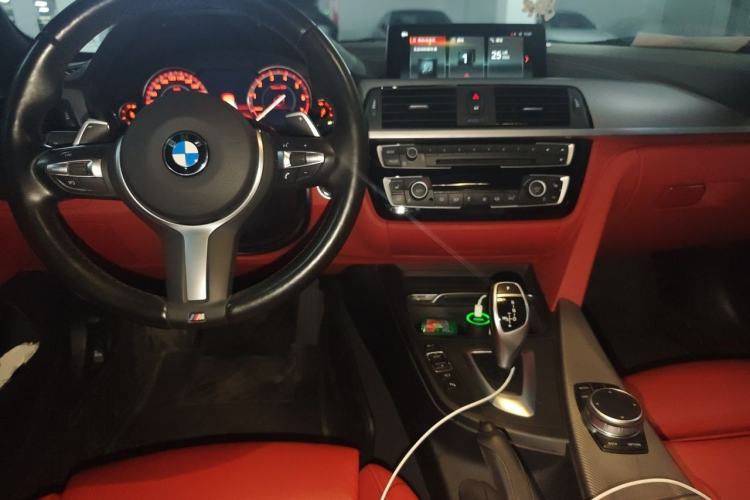 Used BMW 4 Series 2019 425i Gran Coupe M Sport Night Edition Center Console