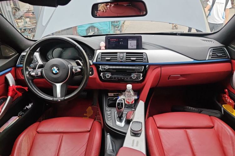 Used BMW 4 Series 2019 425i Gran Coupe M Sport Night Edition Center Console
