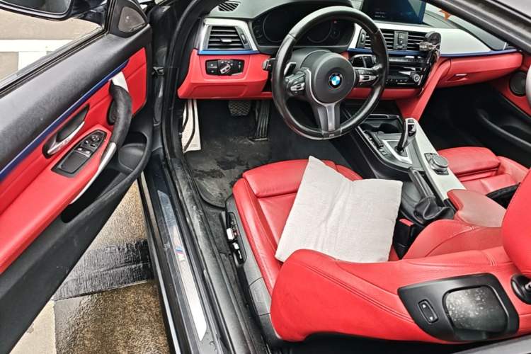 Used BMW 4 Series 2019 425i M Sport Night Edition Driver Seat