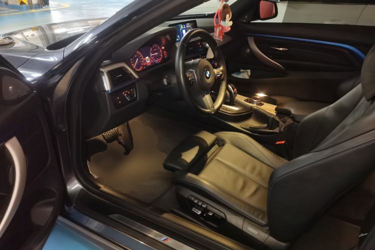 Used BMW 4 Series 2019 425i M Sport Night Edition Driver Seat