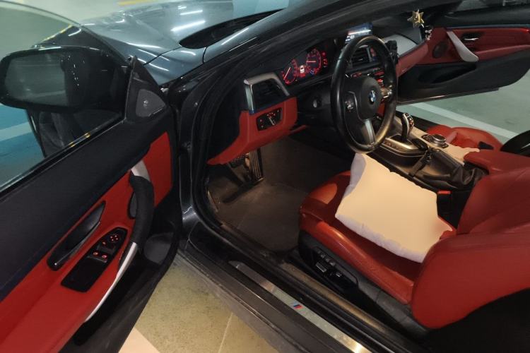 Used BMW 4 Series 2019 425i M Sport Night Edition Driver Seat