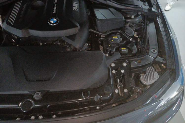 Used BMW 4 Series 2019 425i Gran Coupe M Sport Package Engine Bay Left