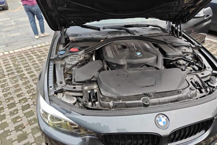 Used BMW 4 Series 2019 425i Gran Coupe M Sport Package Engine Bay Right