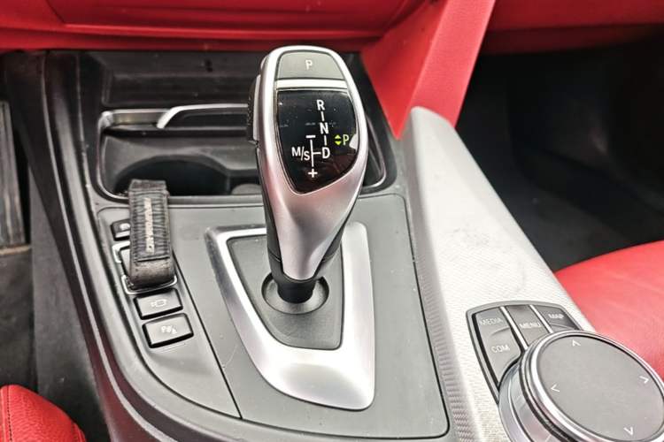 Used BMW 4 Series 2019 425i M Sport Night Edition Gear Lever