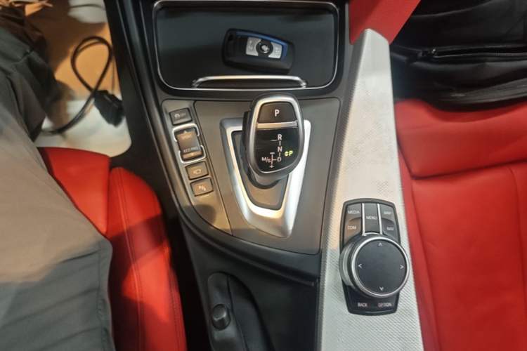 Used BMW 4 Series 2019 425i Gran Coupe M Sport Night Edition Gear Lever