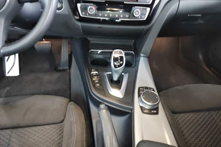 Used BMW 4 Series 2019 425i M Sport Package Gear Lever