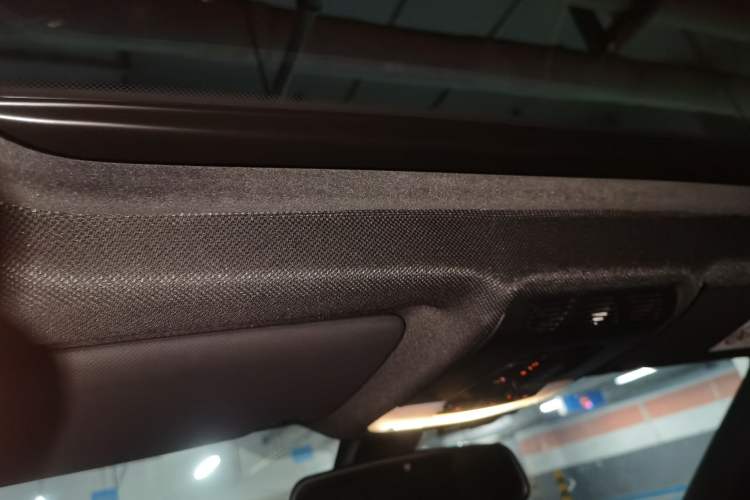 Used BMW 4 Series 2019 425i M Sport Night Edition Headliner
