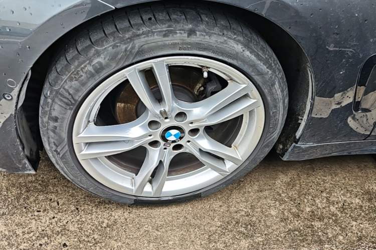 Used BMW 4 Series 2019 425i M Sport Night Edition Left Front Wheel Hub