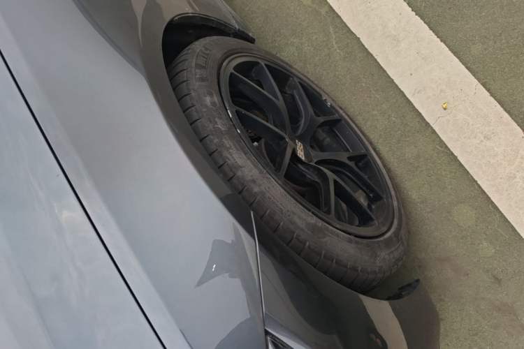 Used BMW 4 Series 2019 425i M Sport Package Left Front Wheel Hub