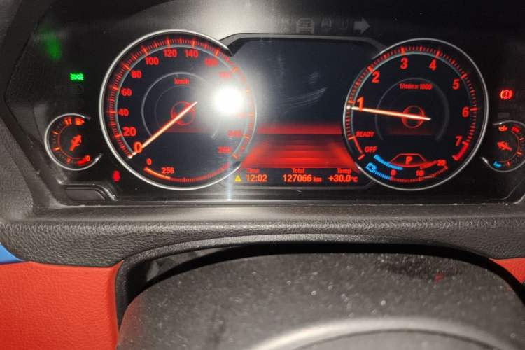 Used BMW 4 Series 2019 425i M Sport Night Edition Odometer Close Up