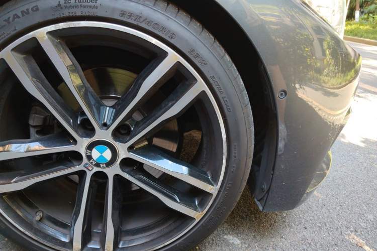 Used BMW 4 Series 2019 430i Gran Coupe M Sport Night Edition Right Front Wheel Hub