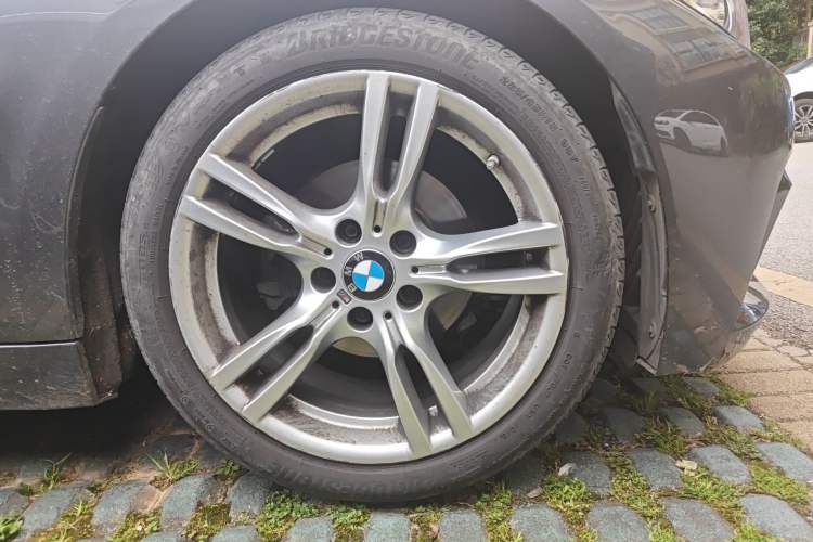 Used BMW 4 Series 2019 425i Gran Coupe M Sport Package Right Front Wheel Hub