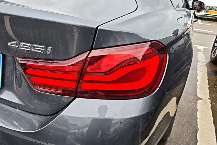 Used BMW 4 Series 2019 425i M Sport Night Edition Right Rear Taillight