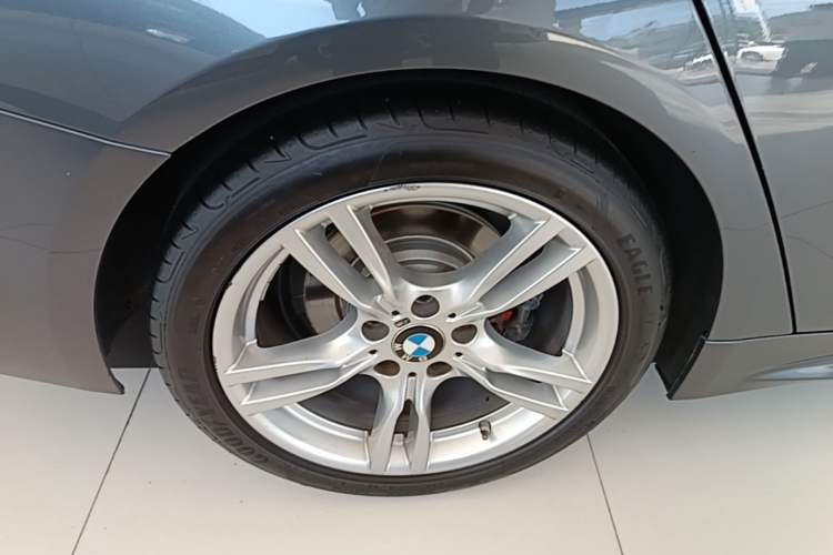 Used BMW 4 Series 2019 425i Gran Coupe M Sport Package Right Rear Wheel Hub