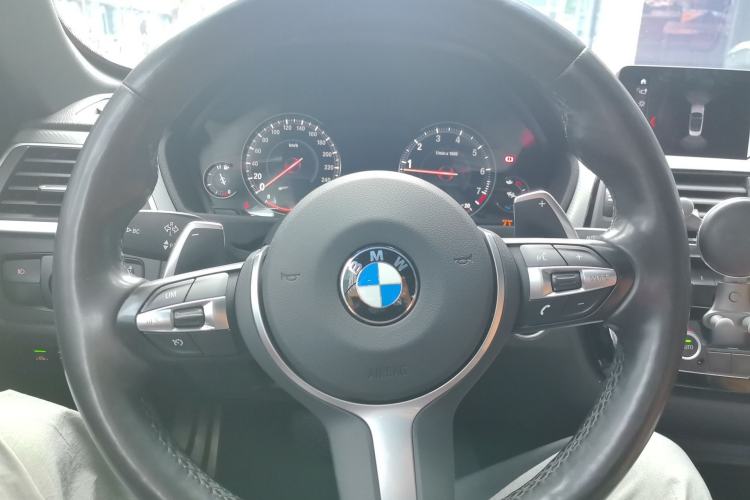 Used BMW 4 Series 2019 425i Convertible M Sport Night Edition Steering Wheel