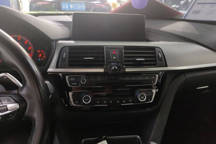 Used BMW 4 Series 2019 425i M Sport Package Audio And AC Panel