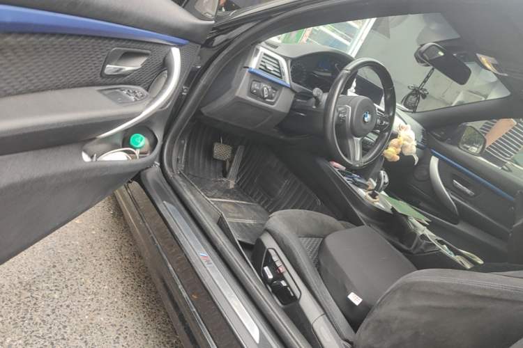 Used BMW 4 Series 2019 425i M Sport Package Driver Seat