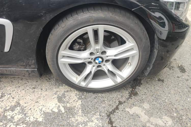 Used BMW 4 Series 2019 425i M Sport Package Right Front Wheel Hub
