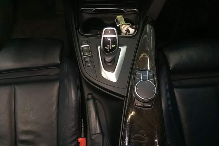 Used BMW 4 Series 2019 430i M Sport Night Edition Gear Lever