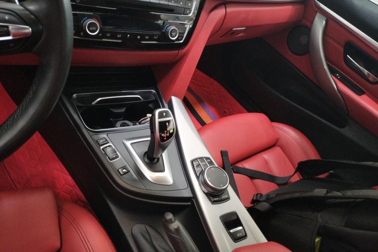 Used BMW 4 Series 2019 425i Convertible M Sport Package Gear Lever